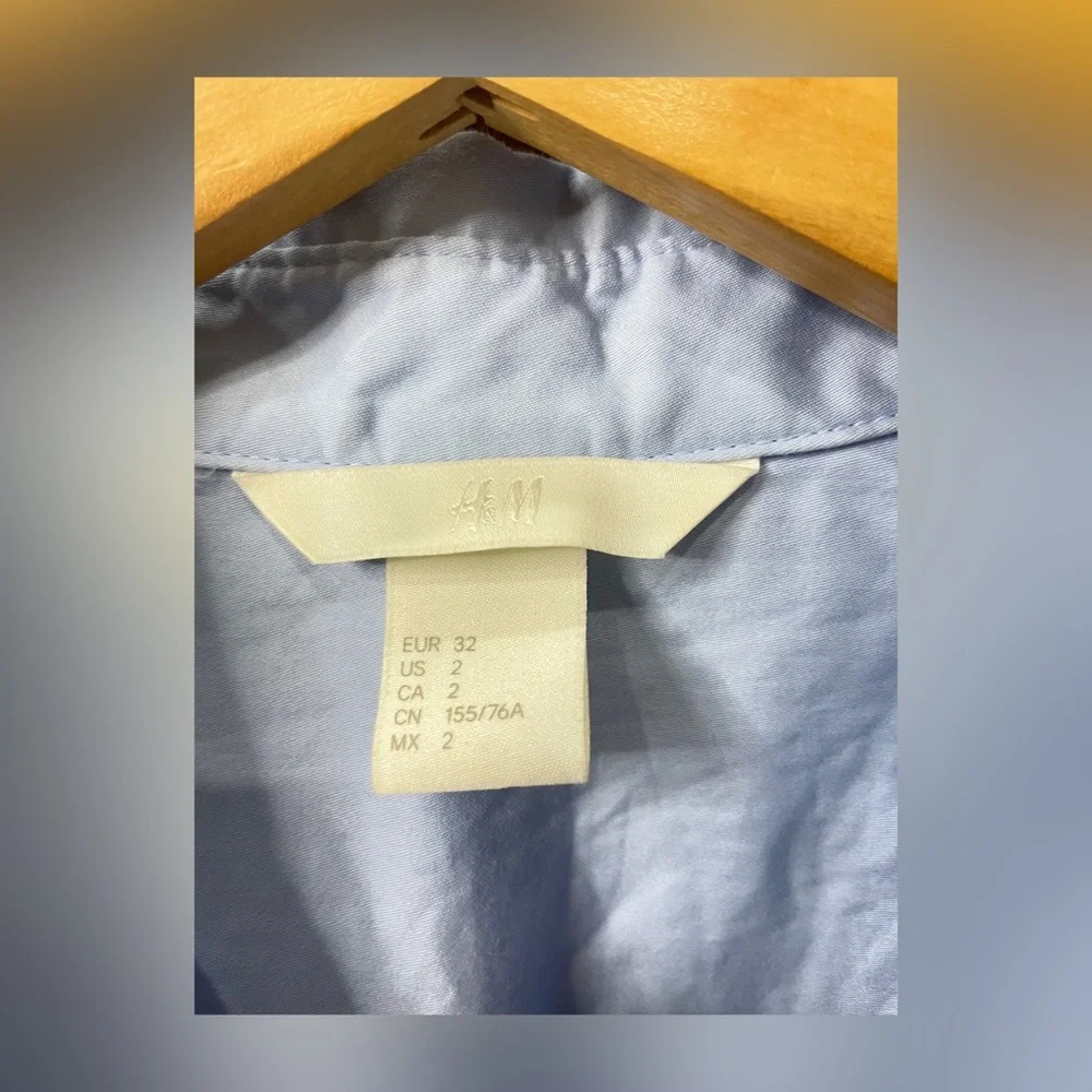 H&M Oversized Blue Shirt - Picture 2 of 3